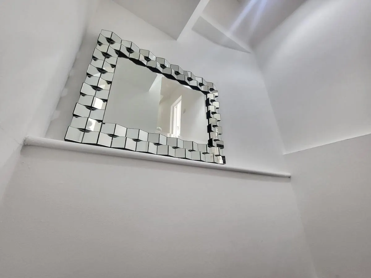 Garland Grangewood Central House, London Apartment 0*,  United Kingdom