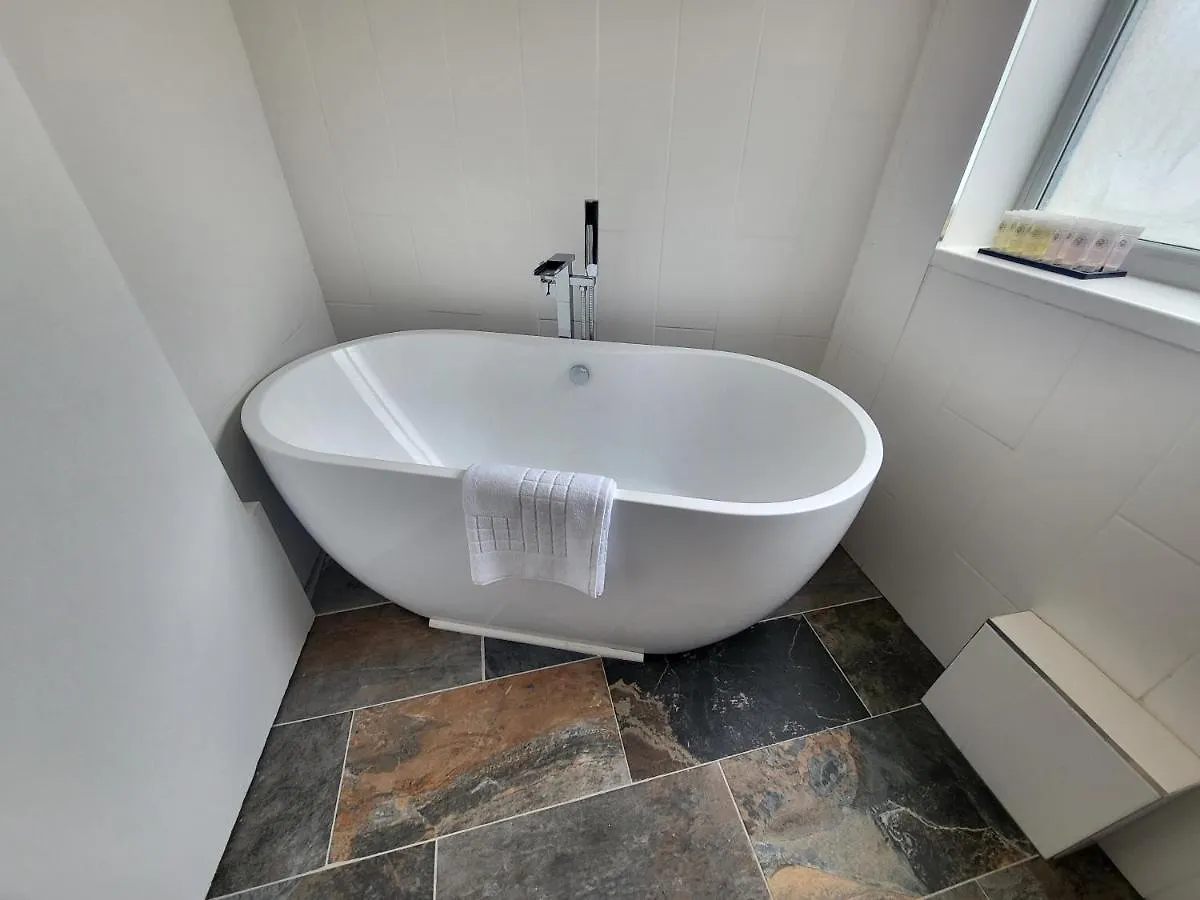 Garland Grangewood Central House, London Apartment