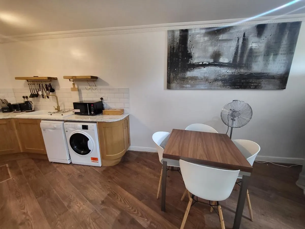 Garland Grangewood Central House, London Apartment 0*,