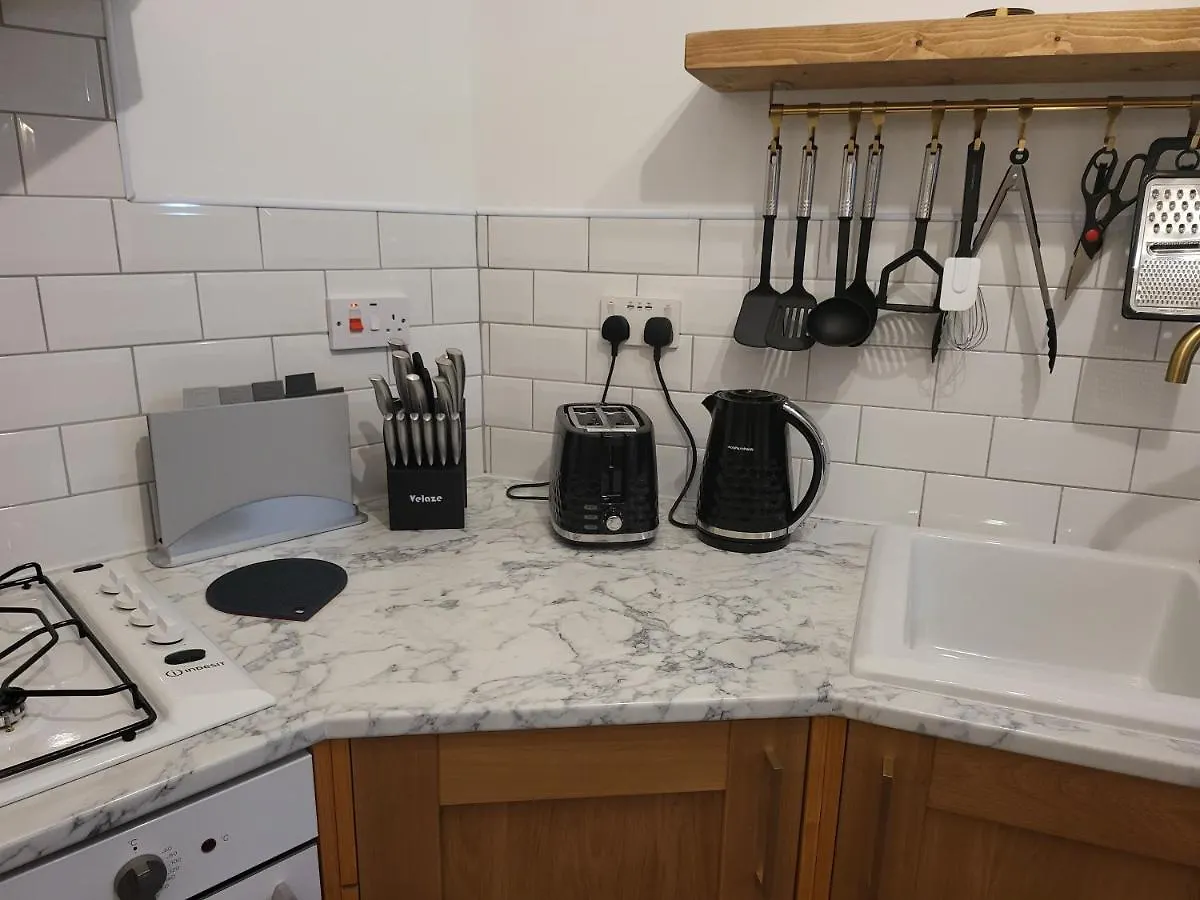 Garland Grangewood Central House, London Apartment