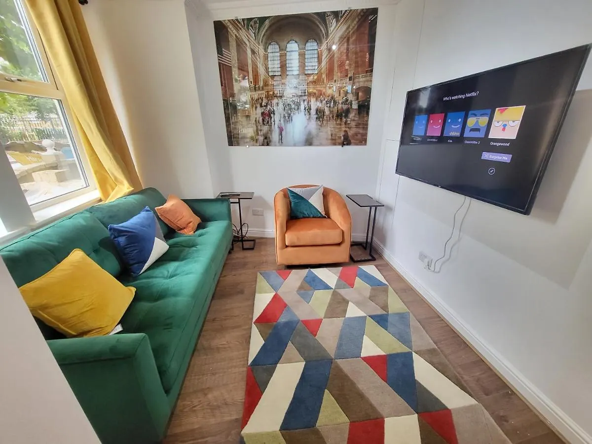 Garland Grangewood Central House, London contacts