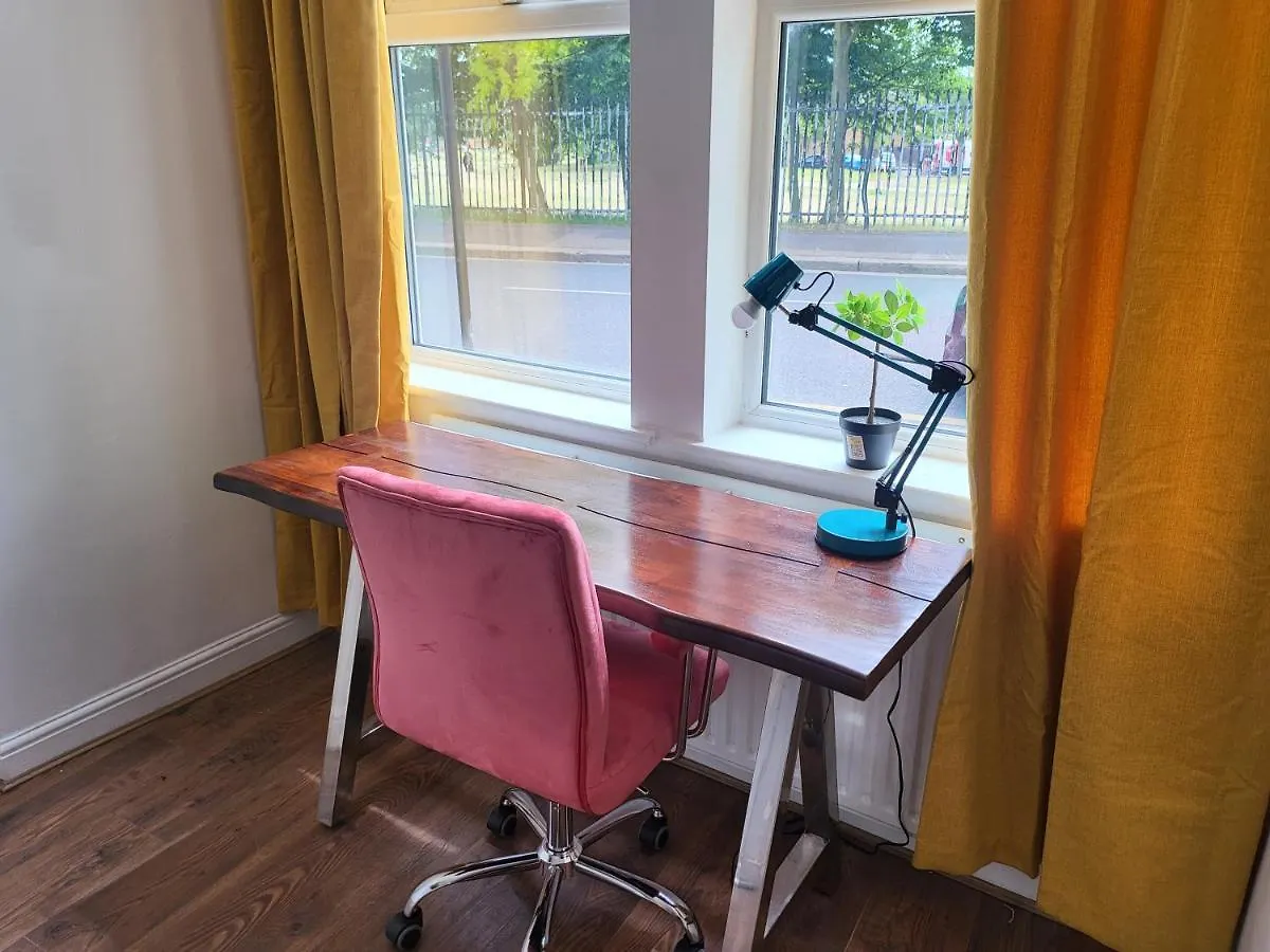 Garland Grangewood Central House, London Apartment
