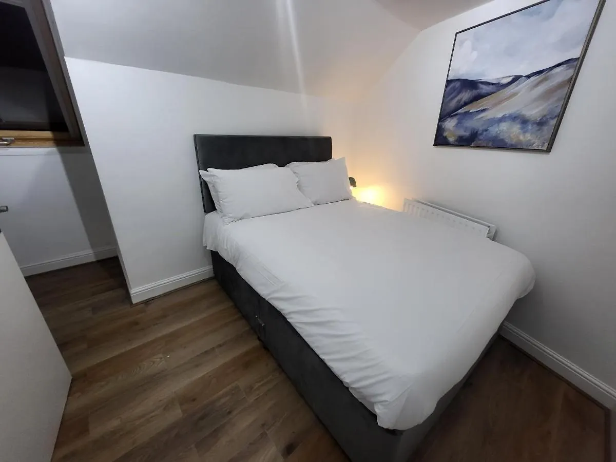 Garland Grangewood Central House, London Apartment